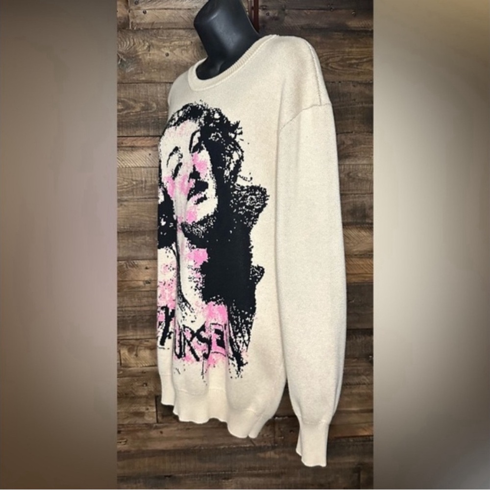 Rare Angelic Sweater - Picture 4 of 6